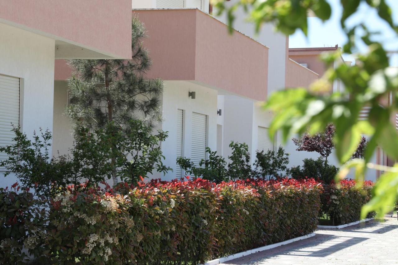Tea Residence, Gjiri I Lalzit Apartments Durrës Eksteriør bilde