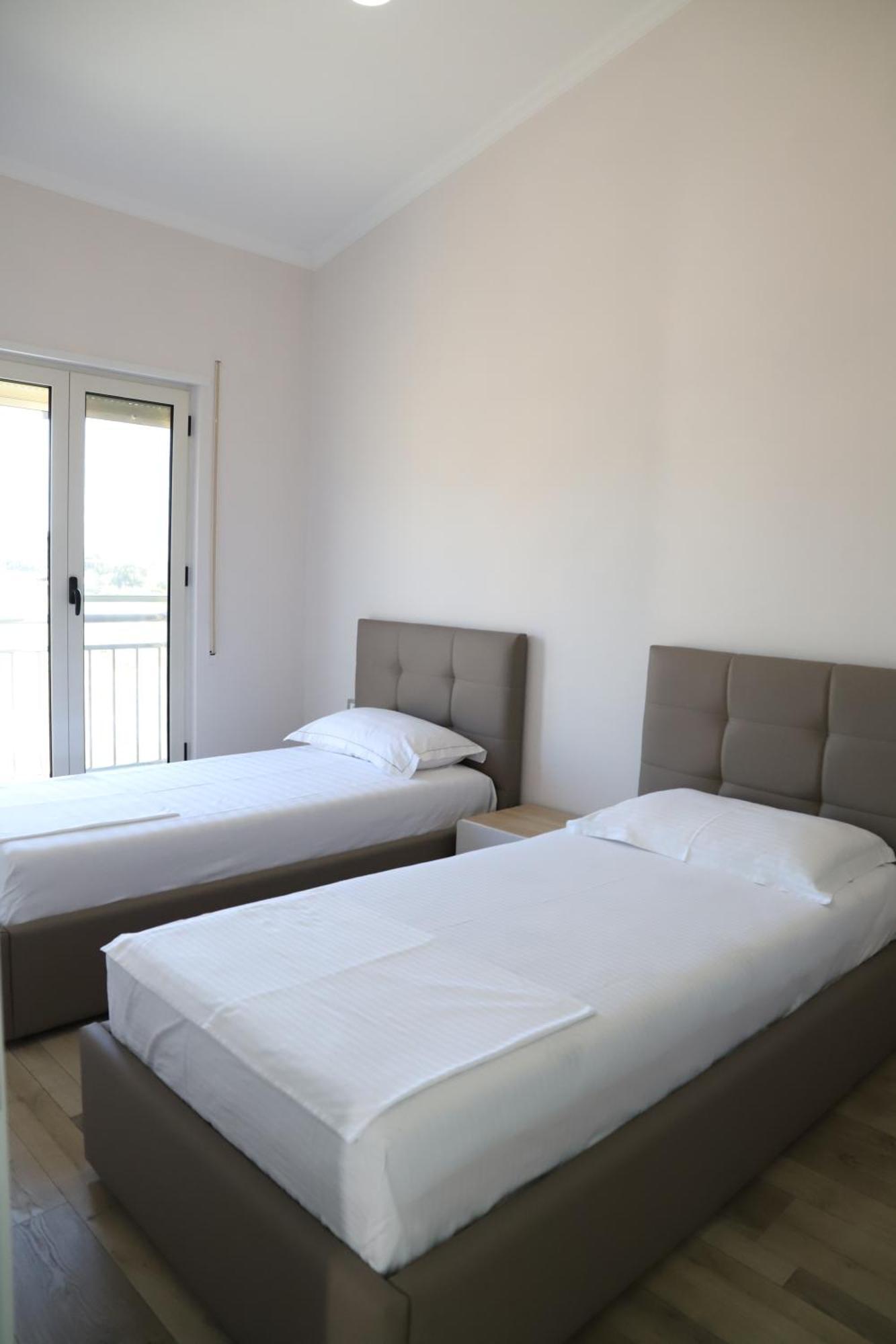 Tea Residence, Gjiri I Lalzit Apartments Durrës Eksteriør bilde